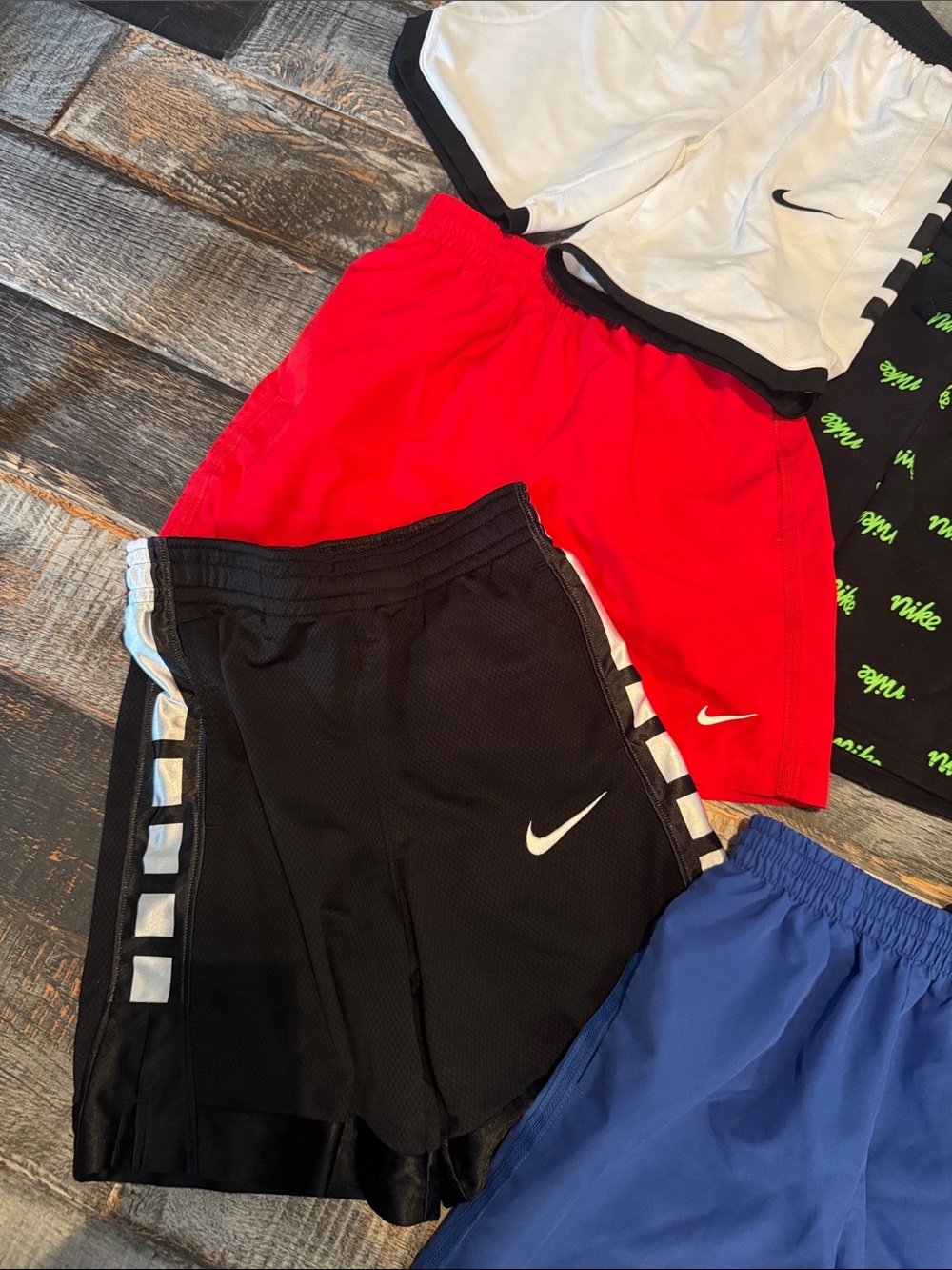8 pairs of size medium Nike boys athletic shorts - Picture 4 of 10